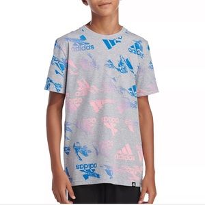 ADIDAS BOYS’ SIZE 5 GLITCHY ALL OVER PRINT T- SHIRT